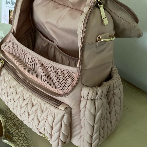Happ Levy Diaper Bag - Picture 2 of 10